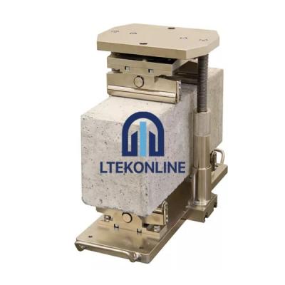 Flexural Test Device for Concrete Beams