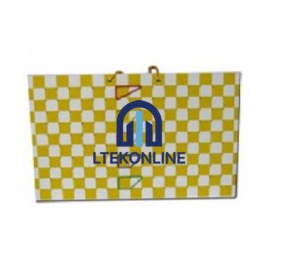 Geographic Board Maths Teaching Kit